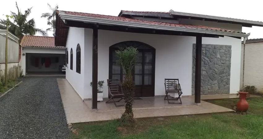Casa com 4 quartos à venda no Guanabara, Joinville