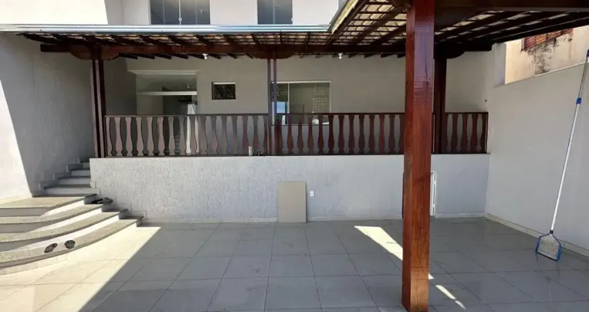 Casa com 7 quartos à venda em Cachoeirinha, Belo Horizonte 