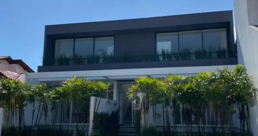 Apartamento frente mar garopaba: 2 suítes luxo,praia central