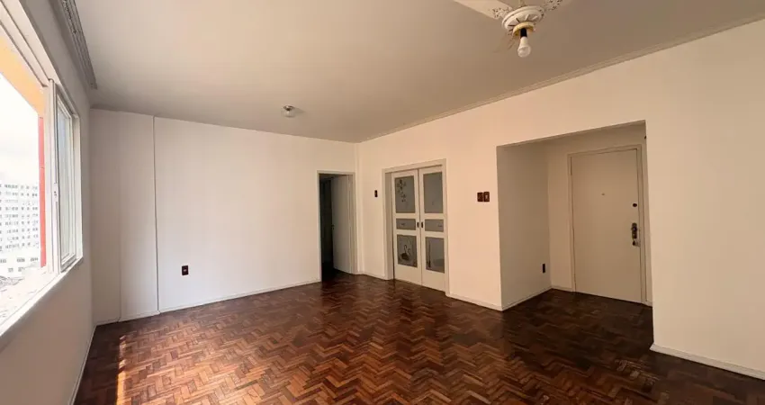 Amplo Apartamento no Centro de Florianópolis – Conforto, Espaço e Localização Privilegiada