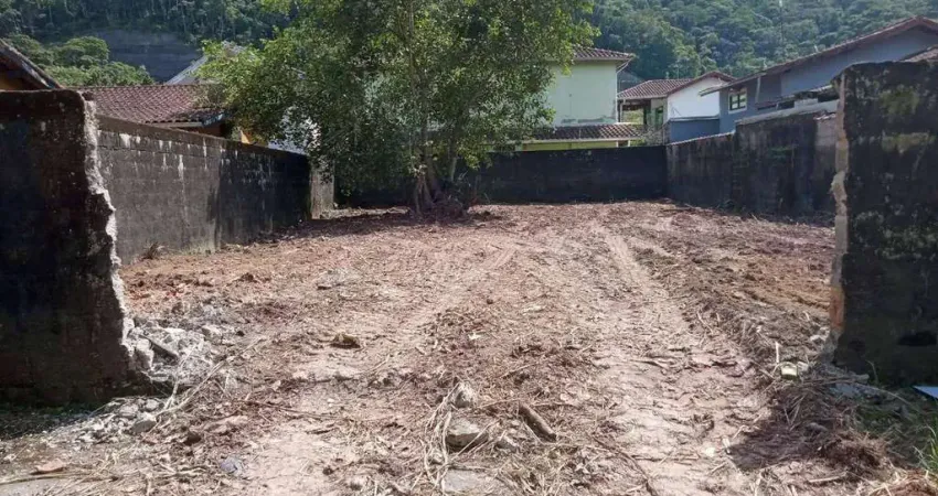 Terreno à venda no Jardim Olaria, Caraguatatuba 