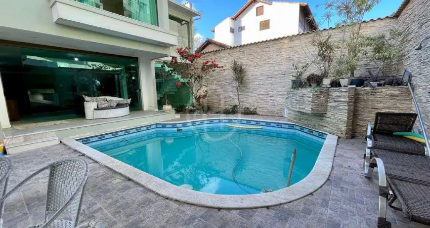 Casa com 3 quartos para alugar na Rua Florismundo Baptista Machado, Número 71, Centro, Cabo Frio