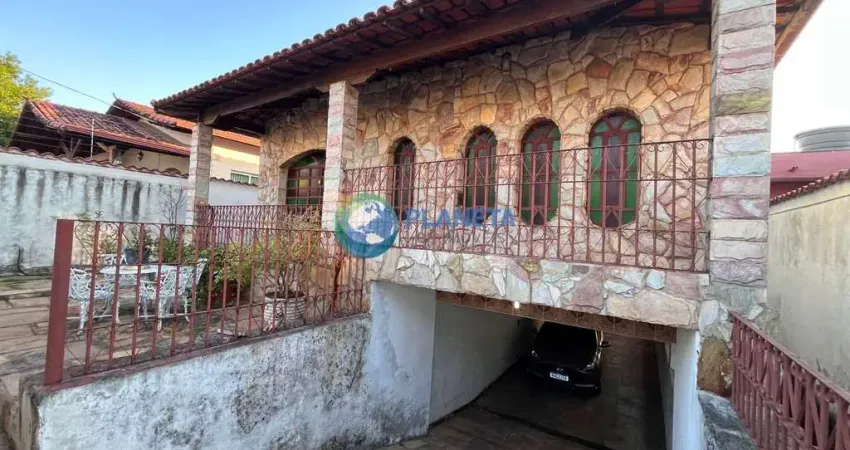 Casa com 5 quartos à venda no Planalto, Belo Horizonte
