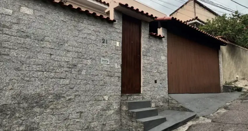 Casa em condomínio fechado com 3 quartos à venda na Rua Professor Henrique Costa, Pechincha, Rio de Janeiro