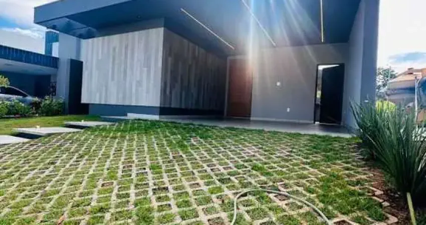 Casa no Condomínio Verana Parque com 3 Quartos (1 Suíte), Escritório e Garagem para 4 Veículos