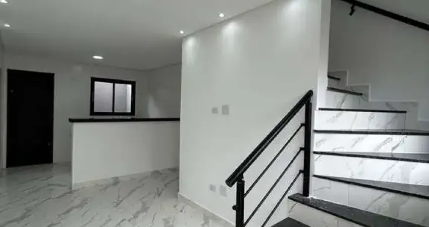 Casa em condomínio fechado com 2 quartos à venda na Avenida Carlos Alberto Perrone, 451, Balneário Maracanã, Praia Grande