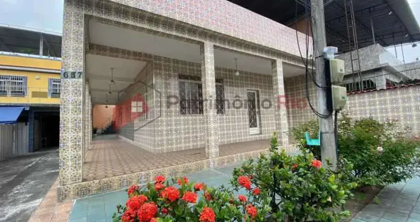 Casa em condomínio fechado com 2 quartos para alugar na Rua Barão de Melgaço, Cordovil, Rio de Janeiro