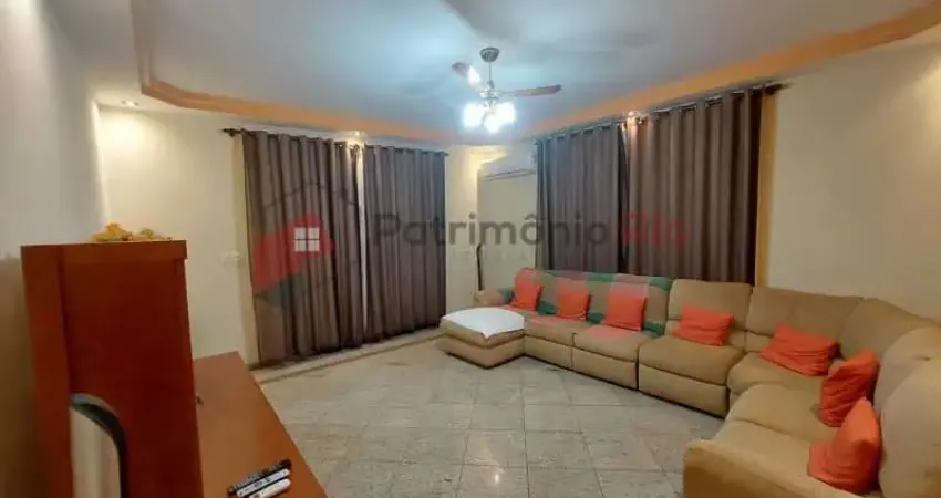 Casa a venda em Vista Alegre ( Bairro Araújo ) com quintal, piscina e vaga - Junto ao Via Brasil