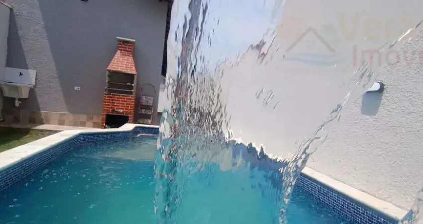 Casa à venda em itanhaém-sp: 2 quartos, 1 suíte, 1 sala, churrasqueira e piscina! apenas 1.500m da praia. agende sua visita agora!