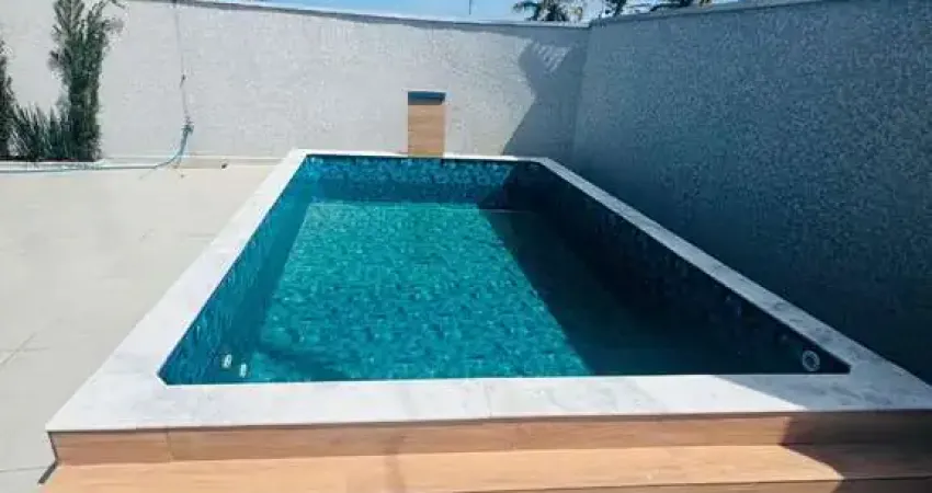 Casa à venda em itanhaém-sp: 2 quartos, 1 suíte, 1 sala, 2 vagas de garagem! venha conferir!