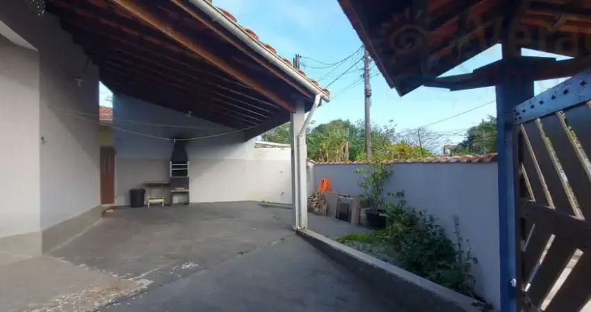 Imperdível casa à venda em itanhaém-sp, bairro tupy: 2 quartos, 1 suíte, 1 banheiro, 2 vagas de garagem - 120,00 m²