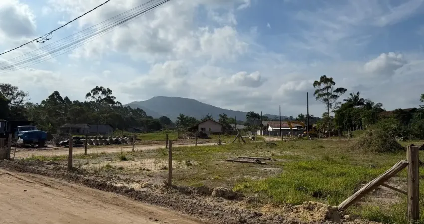 Ótima localização! oportunidade perfeita para quem deseja construir no lugar mais tranquilo e promissor da região.