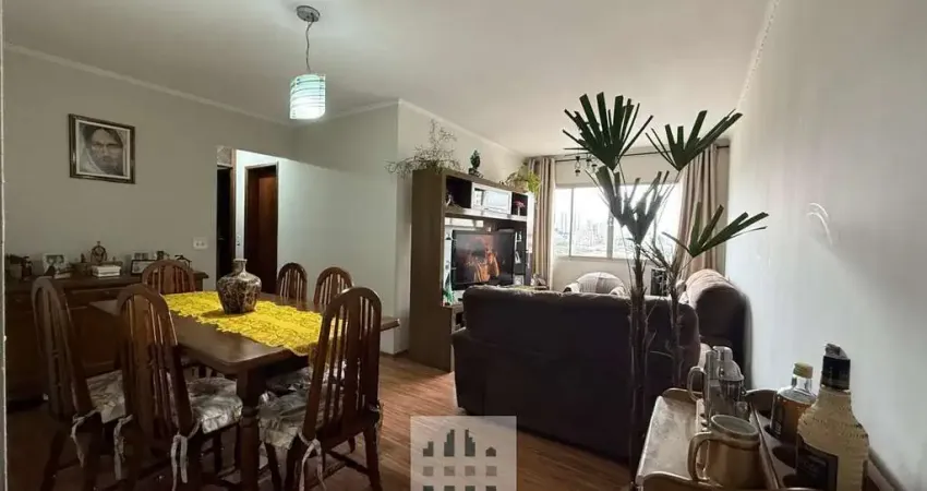 3 quartos, com suíte, banheiro social, banheiro e quarto de empregada, sala espaçosa, 1 vaga livre, lazer com piscina, salão de festas, salão de jogos