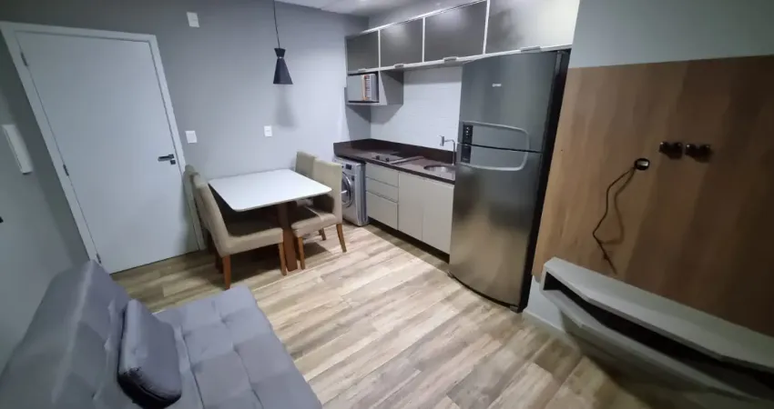 Apto quarto e sala, mobiliado, com vaga, area de lazer no condomínio, no estrela sul