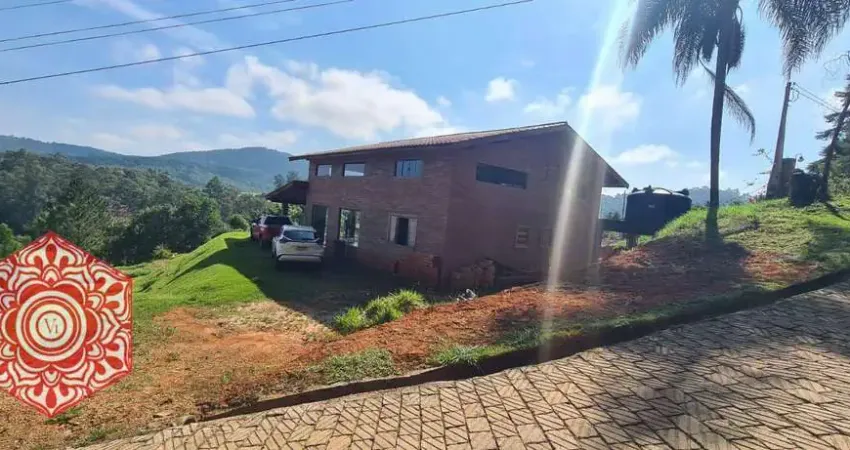 Sobrado com 4 dormitórios à venda, 214 m² por r$ 1.100.000,00 - recanto dos pássaros - piracaia/sp
