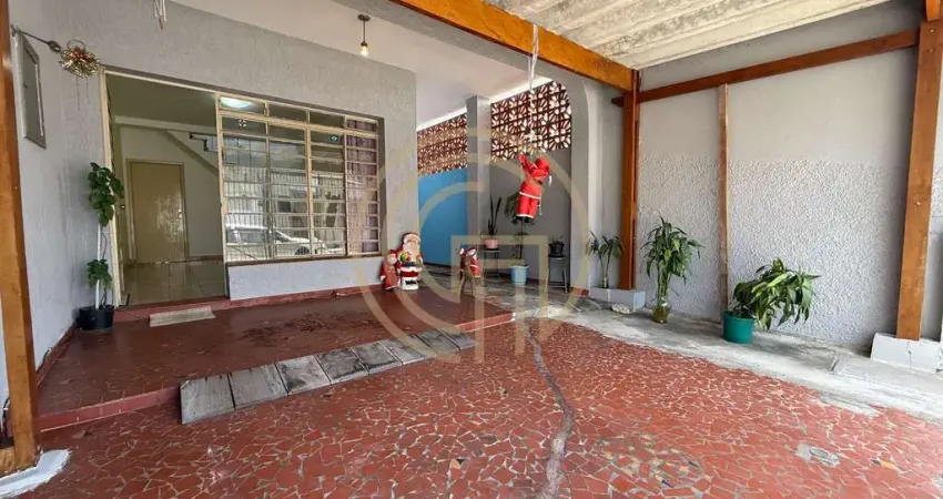 Sobrado amplo com 3 dormitórios e edícula à venda na região de veleiros/socorro – aceita financiamento