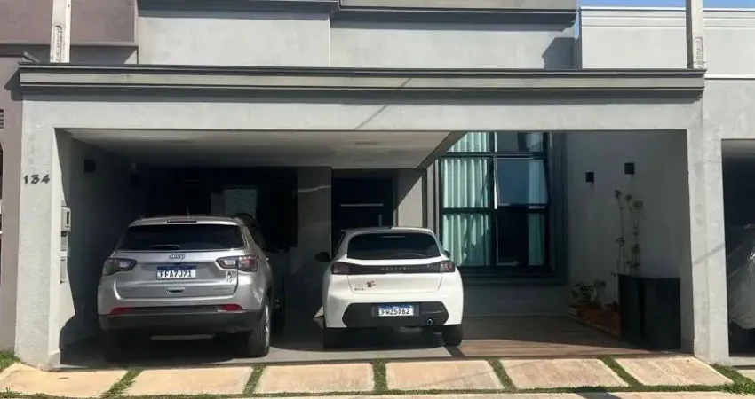 Casa pra locação em condomínio fechado com área de lazer completa