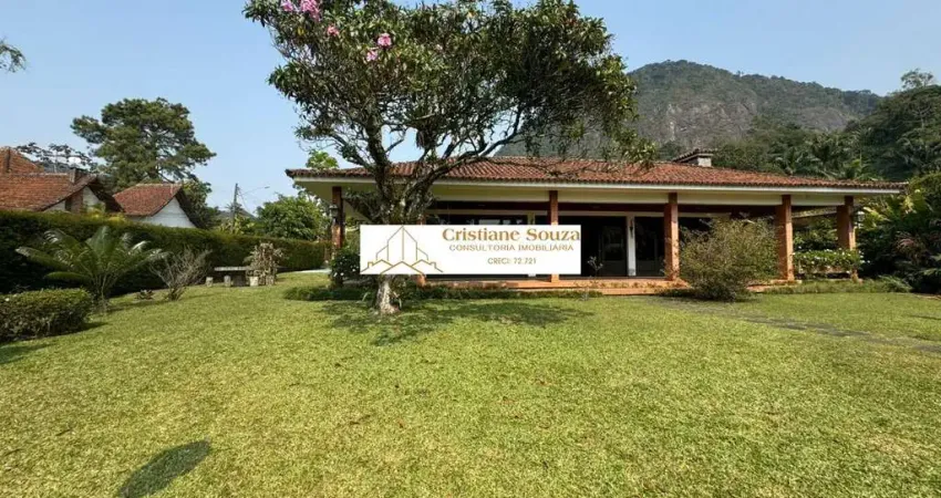 Imperdível: casa  em condomínio  comary, teresópolis-rj - 3 quartos, 3 suítes, 3 salas, 268m²!