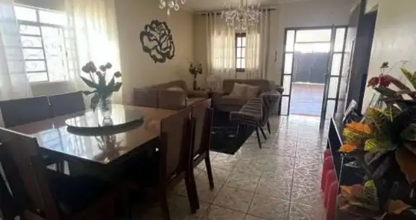 Apartamento com 3 quartos à venda no Jardim Ouro Verde, Bauru