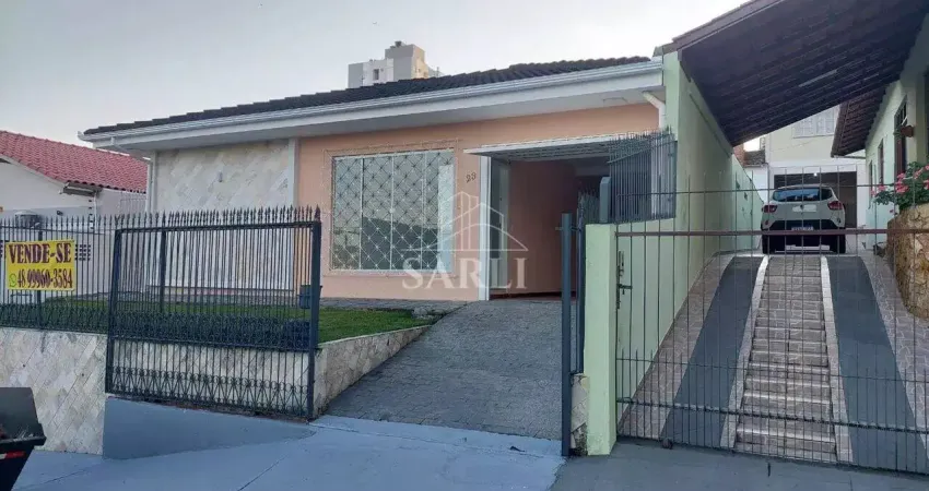 Casa, com 3 domitórios, com 2 vagas de garagem, de 195 m² barreiros - são josé