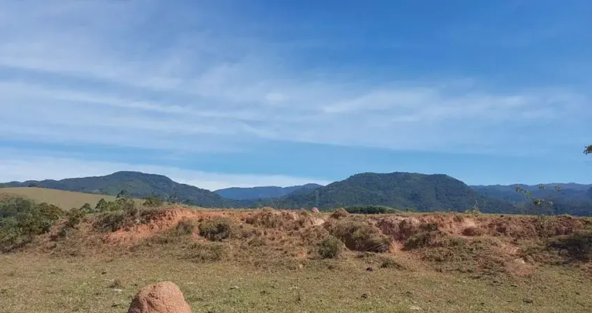 Terreno à venda no Cruz Pequena, Pindamonhangaba