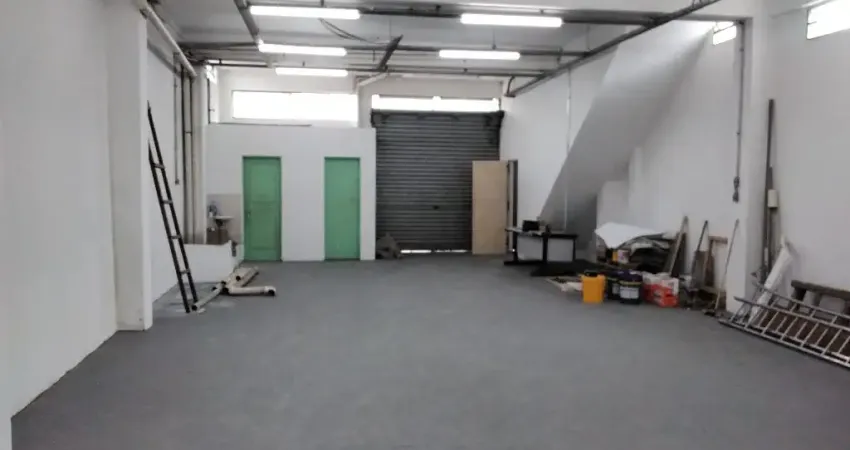 GALPÃO  REFORMADO 370 m² | Piso superior com 2 apartamentos, Vila Nair, São Paulo, SP.