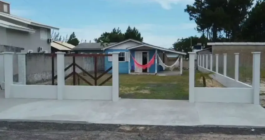Casa com 3 quartos à venda na Avenida Paraguassu, 4177, Capão Novo, Capão da Canoa