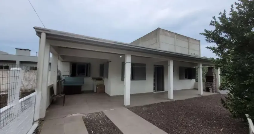 Casa com 2 quartos à venda na Rua 132, 4139, Capão Novo, Capão da Canoa