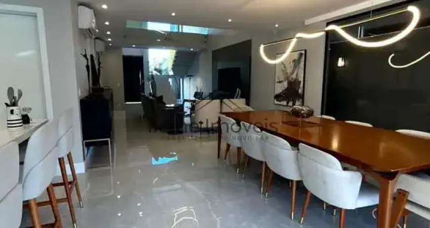 Casa em condomínio fechado com 4 quartos à venda no Recreio dos Bandeirantes, Rio de Janeiro 