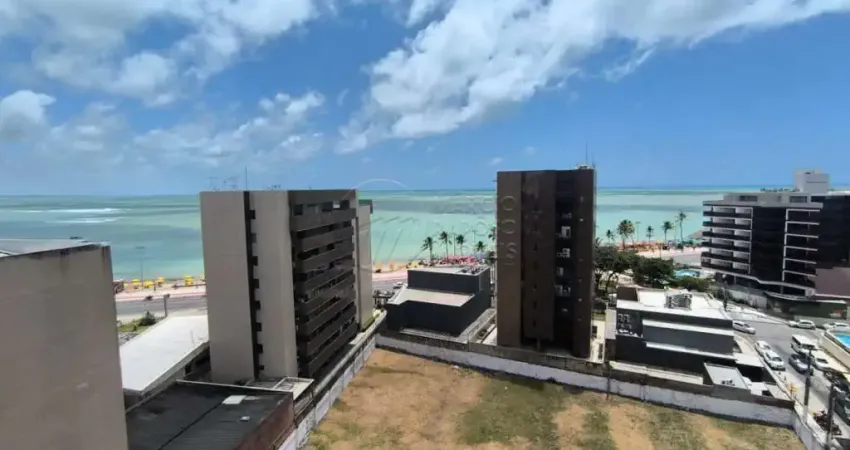 Cobertura duplex com piscina e vista mar à venda na ponta verde