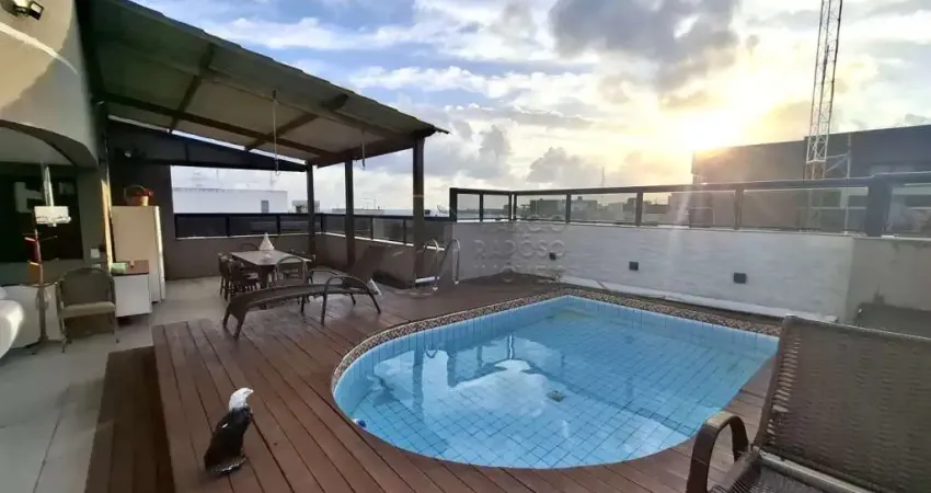 Cobertura duplex com piscina e área gourmet à venda na ponta verde