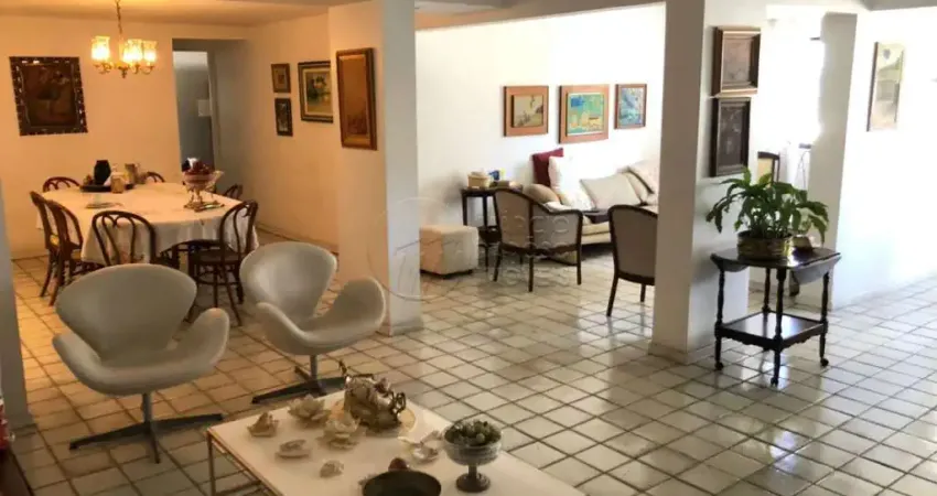 Apartamento com 4 Quartos e Varanda com Vista Mar à venda na Ponta Verde