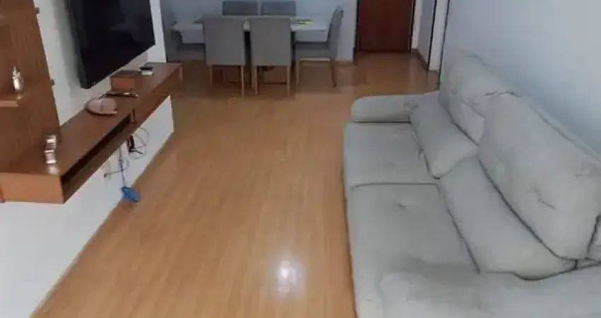 2 quartos, sendo 1 suíte,  sala ampla 2 ambientes, varanda com vista parcial mar, cozinha, dependência completa, banheiro social.