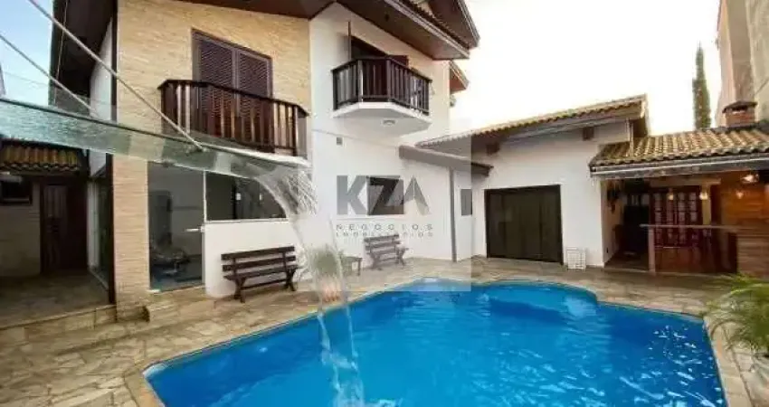 Sobrado clássico com 340 m² – elegância e conforto em bairro arborizado