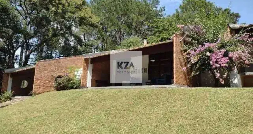 Chácara com Casa Ampla e Lazer Completo – Excelente Localização