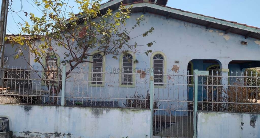 Casa Residencial e Comercial - com 03 quartos sendo 01 suíte