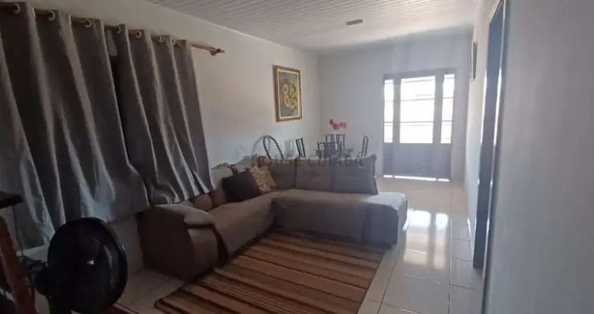Vendo Casa na Rua Antonio Sotero de Almeida