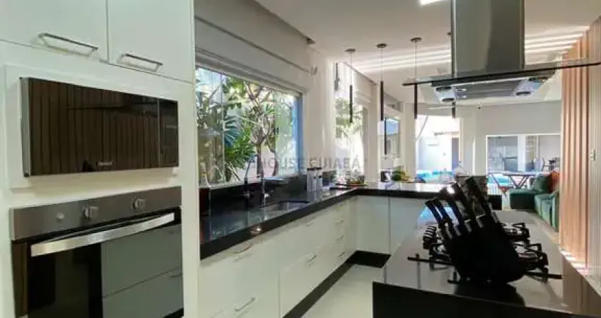 Casa com 3 quartos à venda na Rua Bérgamo, Jardim Itália, Cuiabá