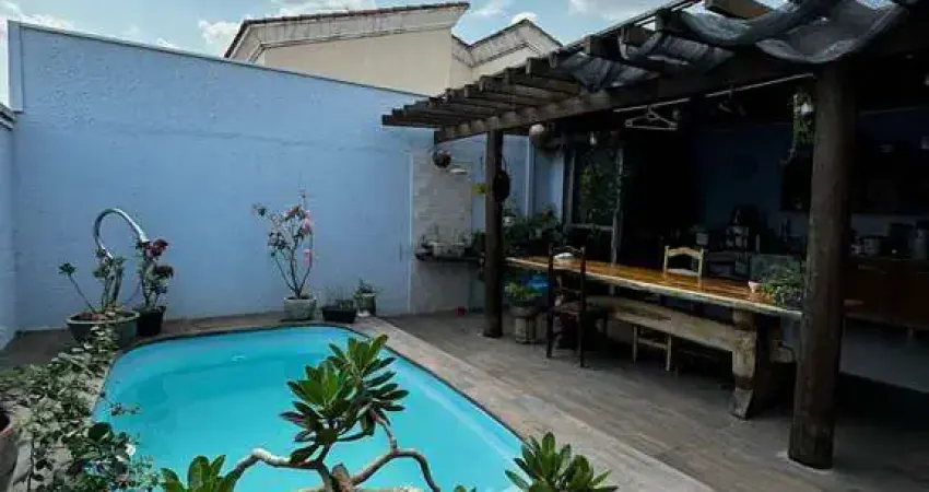 Casa em condomínio fechado com 3 quartos à venda na Rua Itumbiara, Coophema, Cuiabá