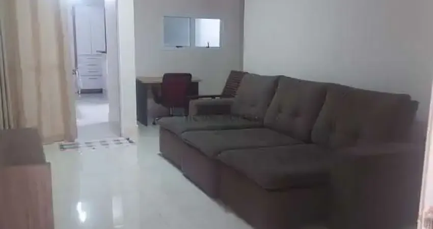 Aluga/ vende Casa Mobiliada - 3 /4 - 2 vagas de garagem - Cond. Fechado