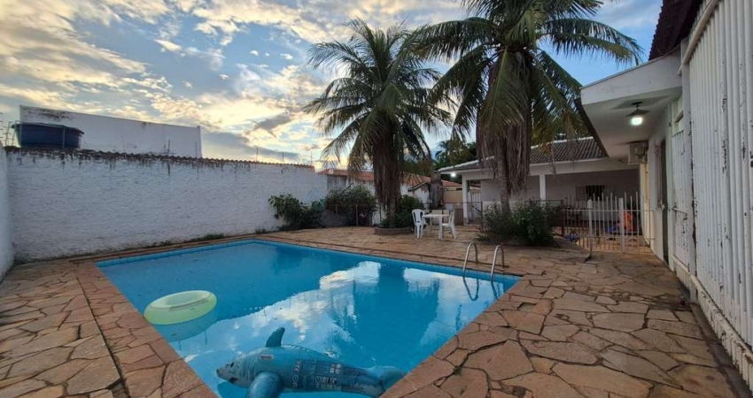 Vendo Excelente Casa Ampla No Bairro Boa Esperança Com Piscina e 5 Suítes