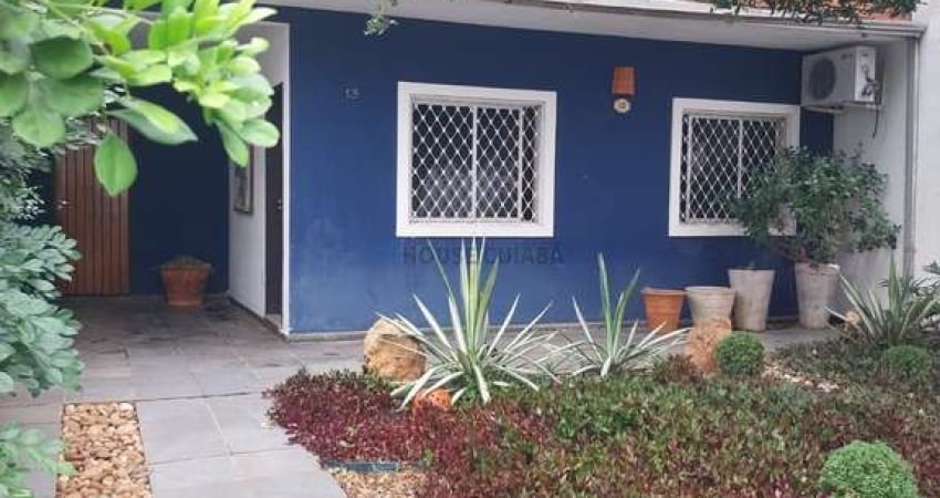 Alugo Sobrado com 3 quartos - Cond. Fechado - Jardim Califórnia