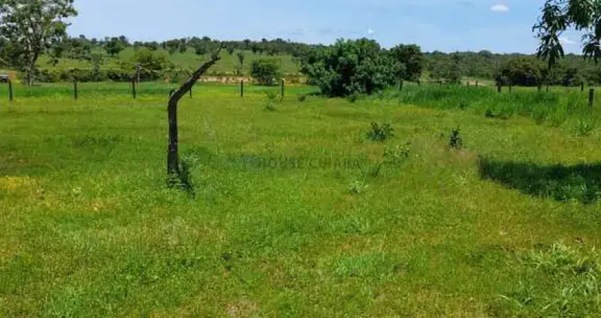 Vendo!!! uma fazenda à 33km de cuiabá, são 179 hectares às margens do rio coxipó