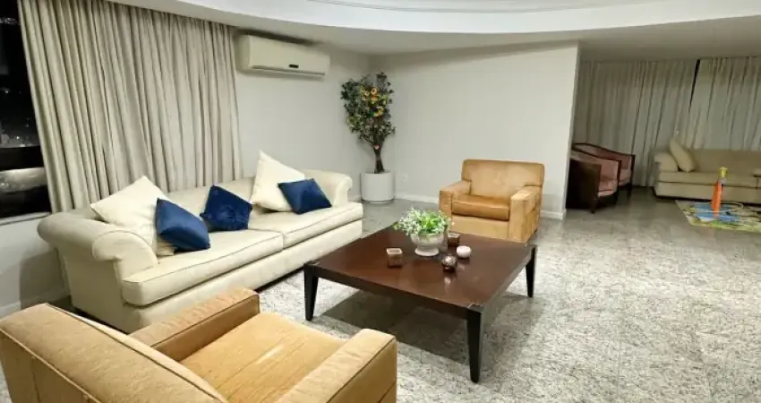 Apartamento alto padrão 5/4, sendo 4 suítes + dependência no horto florestal