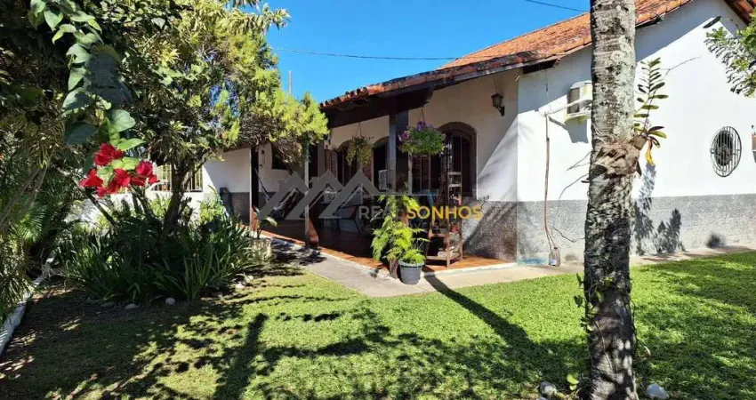 Casa com 2 quartos à venda em Parati, Araruama