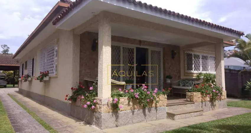 Casa com 3 dormitórios à venda, 141 m² por r$ 2.550.000,00 - várzea - teresópolis/rj