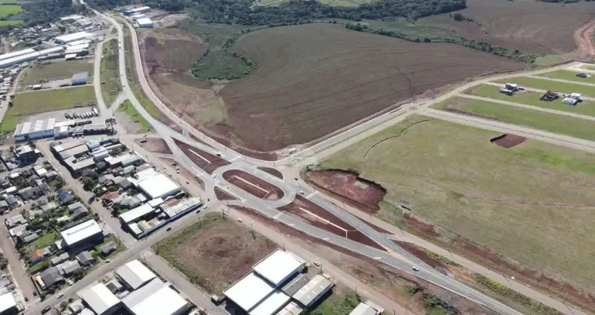 Terreno comercial à venda na Rodovia Rs 324, 00, Professor Schisler, Passo Fundo
