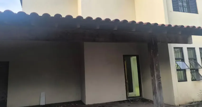 Aluga-se Casa sobrado no Duas Vendas- São José do Rio Preto-SP Entre em contato através do Telefone: 17 99791-9973 R$ 1.500