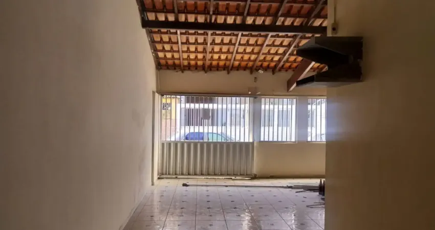 Casa toda varandada em hélio ferraz, próximo ao jardim camburi, com localização privilegiada perto de shopping, escolas e comércios em geral.
