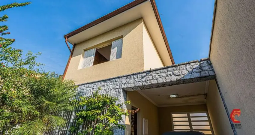 Sobrado com  200 m² , 4 dormitórios sendo 1 suíte e 3 vagas na agua rasa